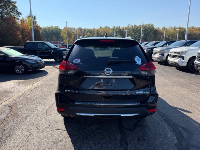 Used 2020 Nissan Rogue S w/ Special Edition Package AWD/4WD image 4