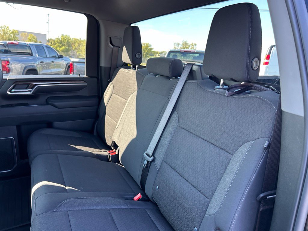 Used 2026 Chevrolet Silverado 2500 LT AWD/4WD image 37