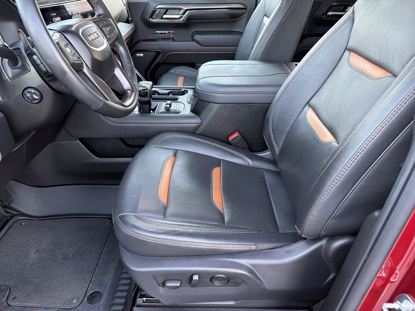 Used 2024 GMC Sierra 1500 AT4 w/ Technology Package AWD/4WD image 8