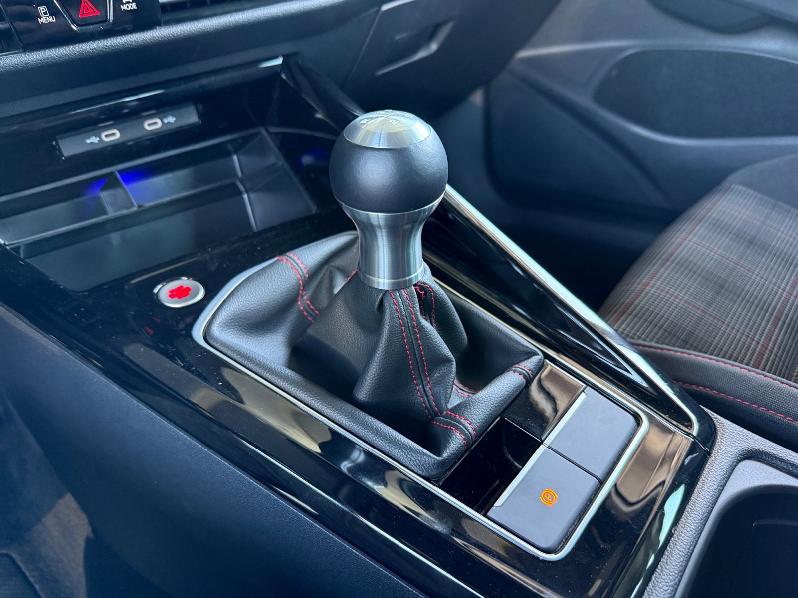 Used 2023 Volkswagen GTI Autobahn image 13