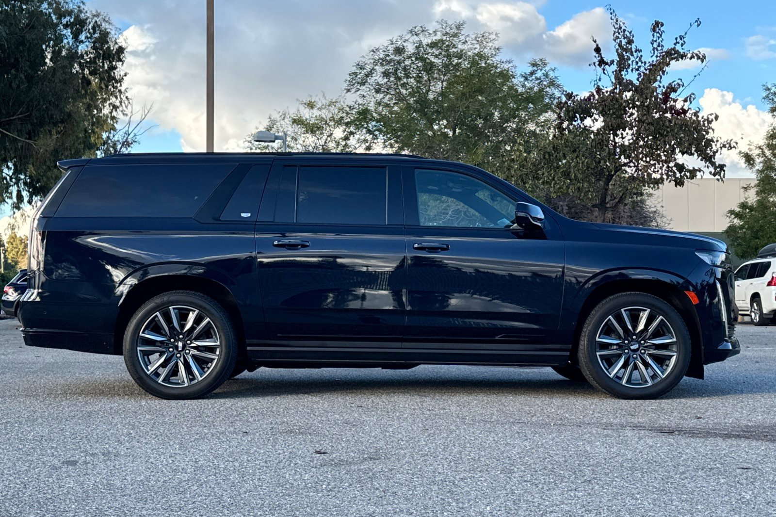 Used 2021 Cadillac Escalade ESV Sport w/ Driver Assist Tech Package image 3