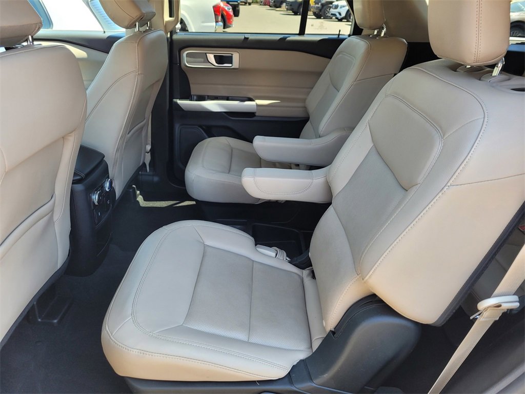 Used 2021 Ford Explorer Limited w/ Hybrid Equipment Group 310A image 11