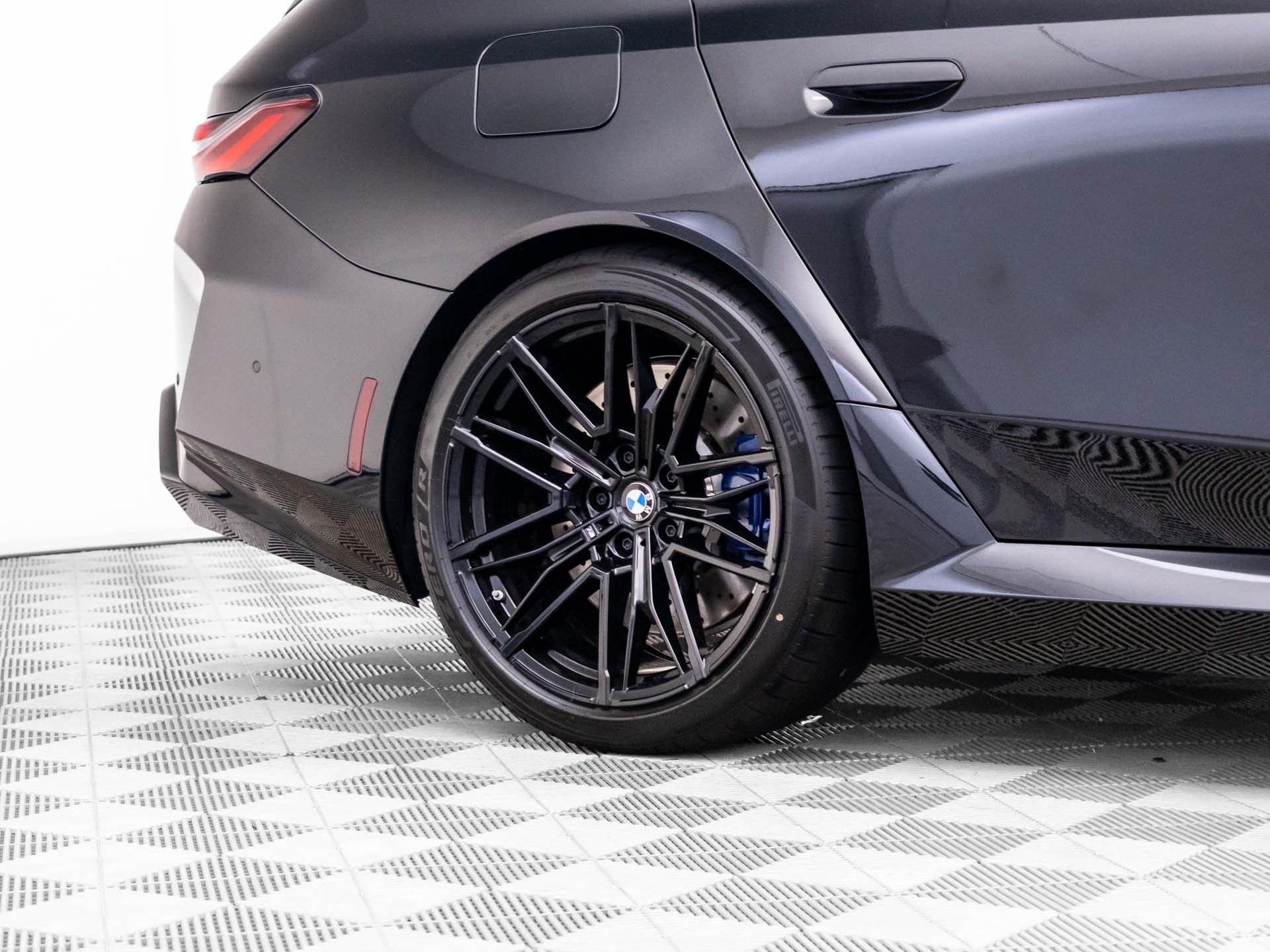 New 2027 BMW M5 Touring AWD/4WD image 36