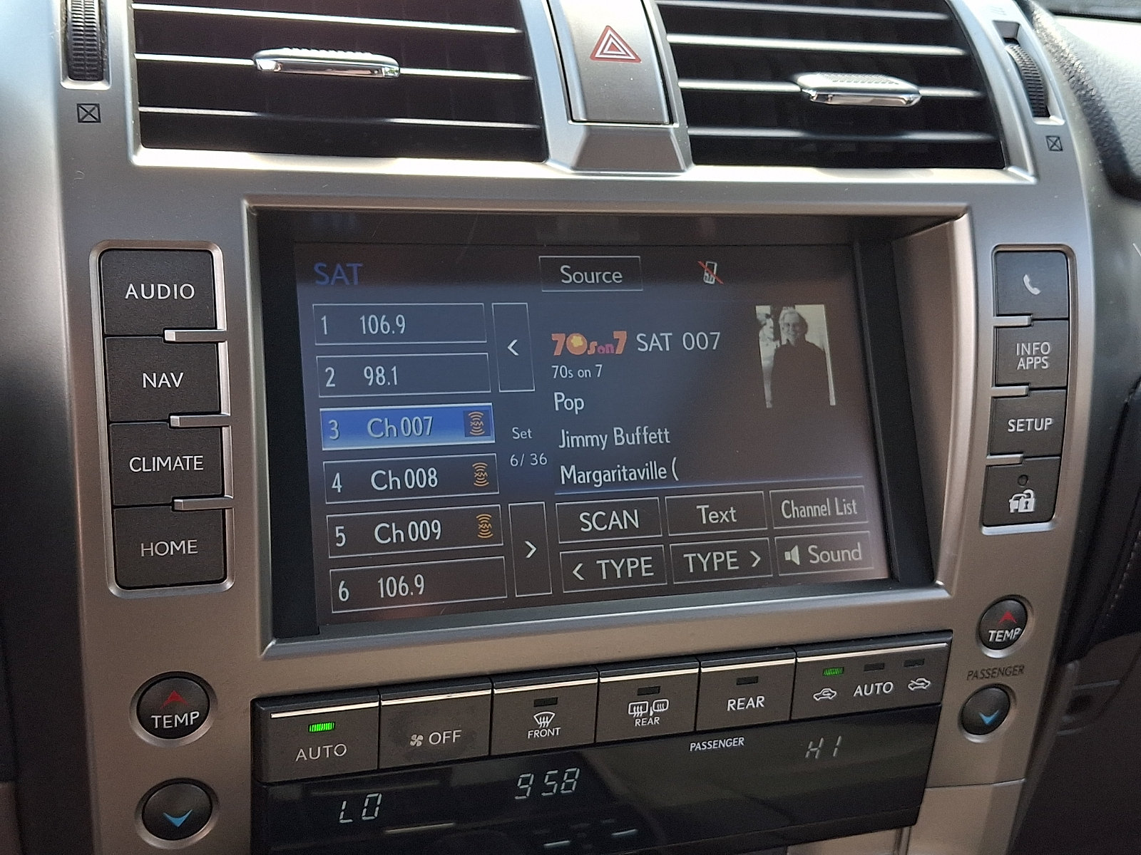 Used 2020 Lexus GX 460 Premium AWD/4WD image 17