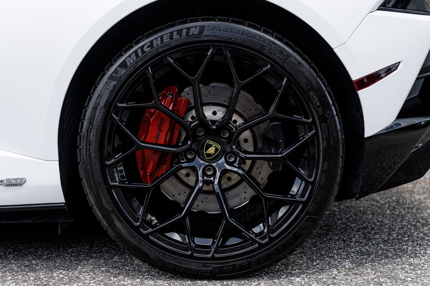 Used 2021 Lamborghini Huracan EVO image 21