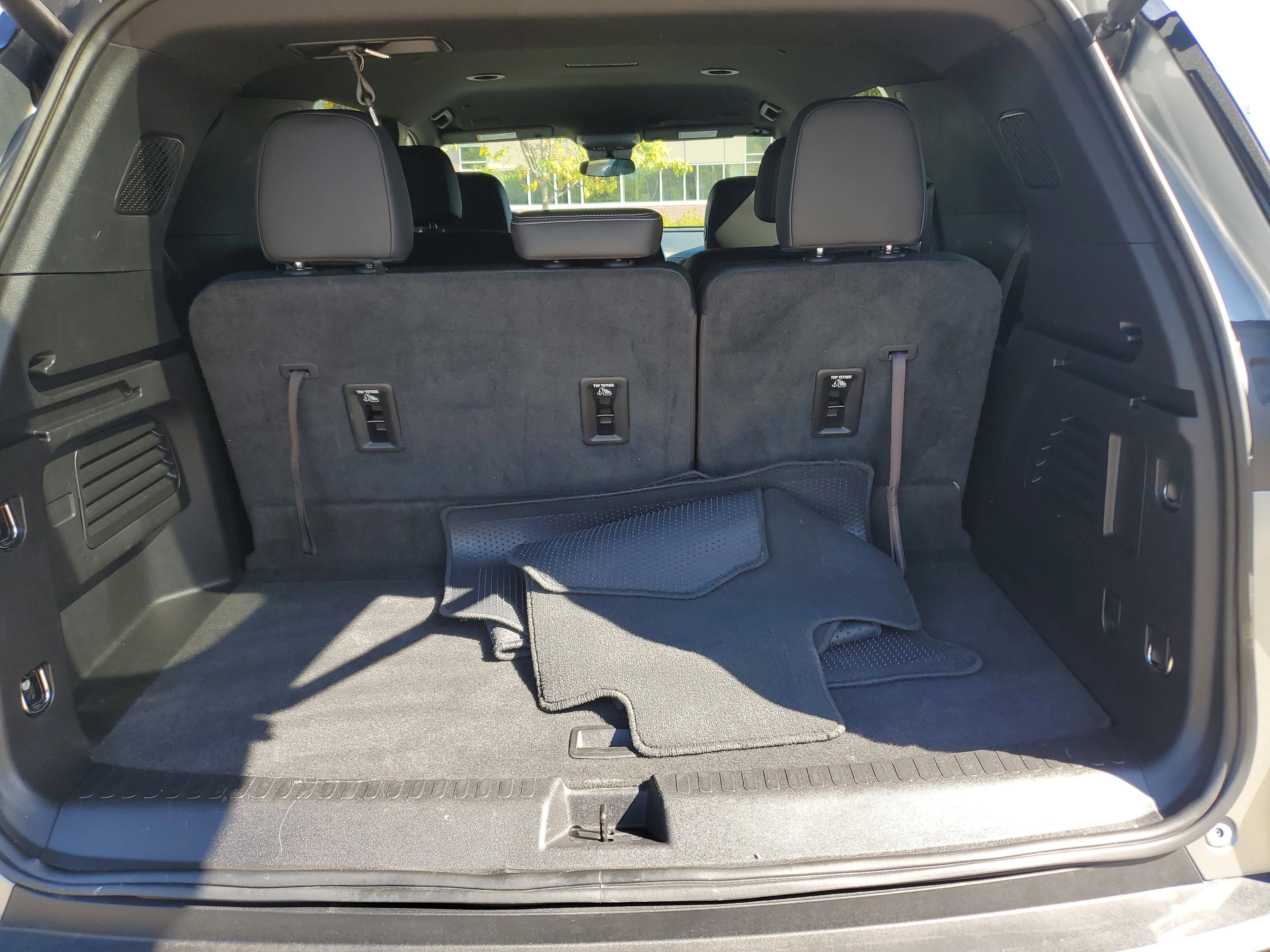 Used 2025 Chevrolet Traverse LT image 7