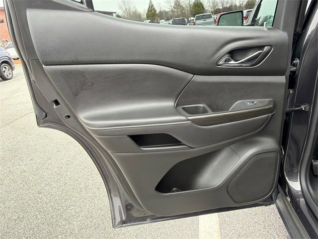 Used 2017 GMC Acadia SLT image 22