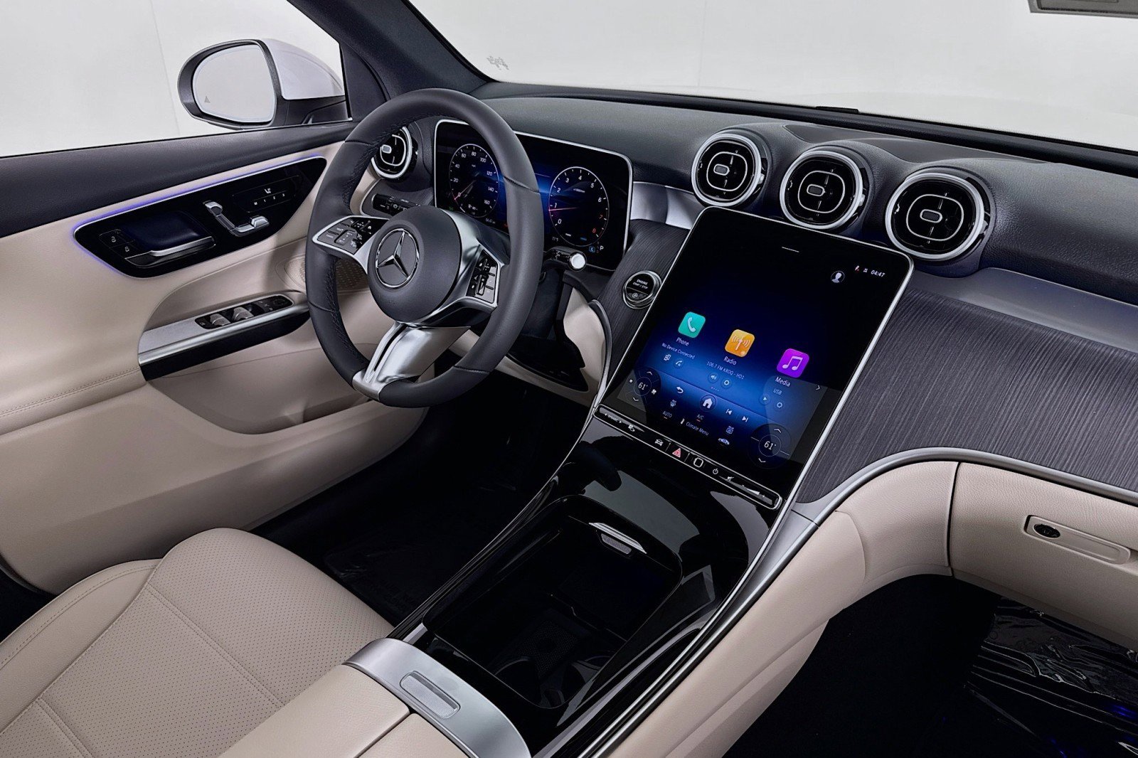 New 2026 Mercedes-Benz GLC 300 image 15