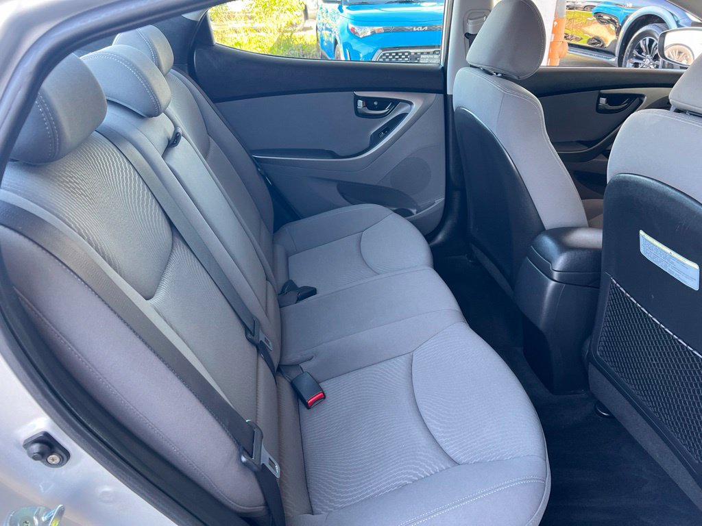 Used 2016 Hyundai Elantra SE FWD image 12