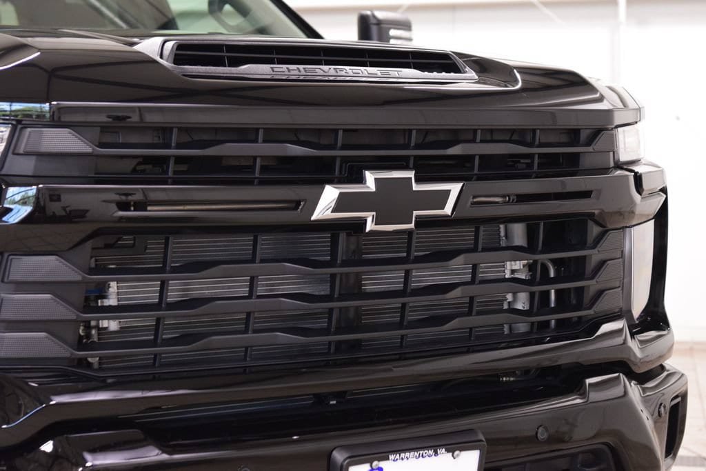 New 2026 Chevrolet Silverado 2500 Custom w/ Custom Value Package AWD/4WD image 11