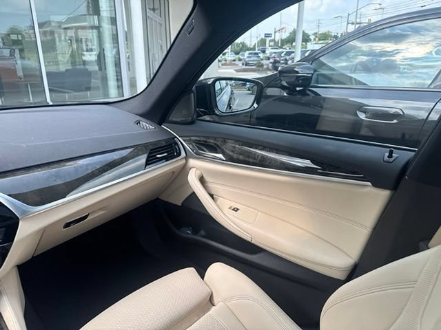 Used 2023 BMW 540i xDrive w/ M Sport Package AWD/4WD image 16