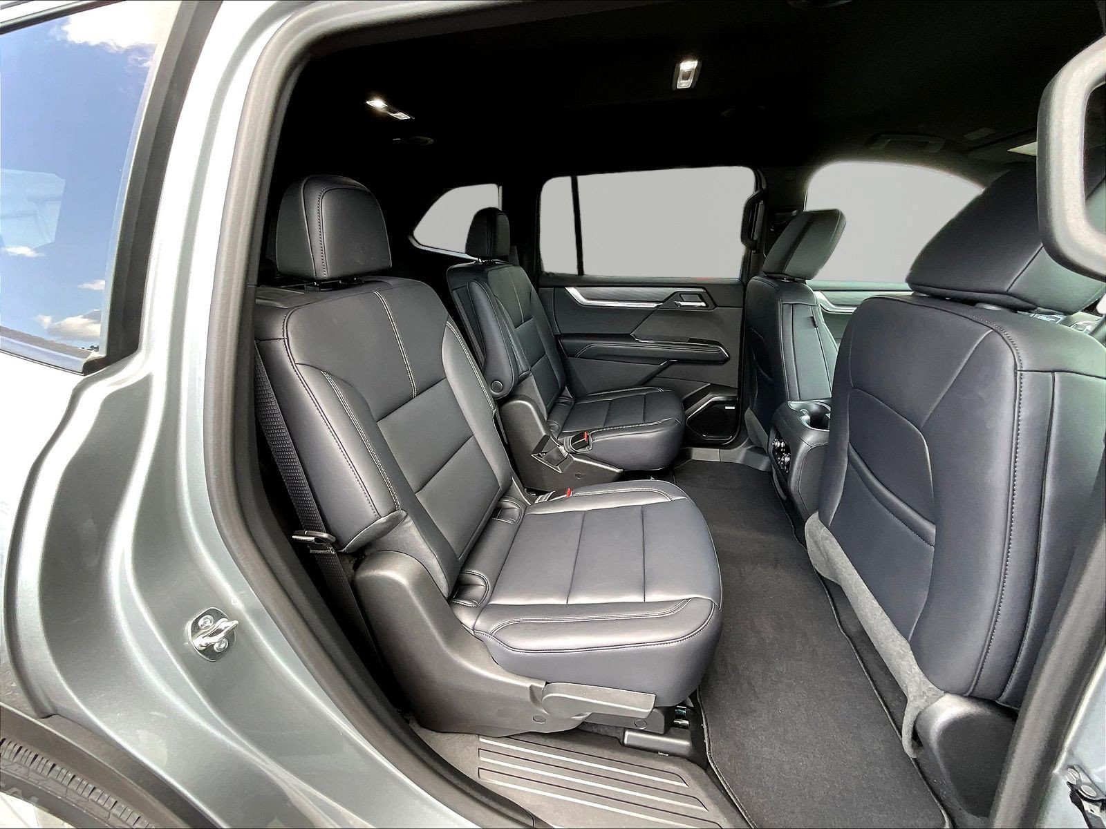 New 2026 GMC Acadia Elevation w/ Elevation Premium Package FWD image 19