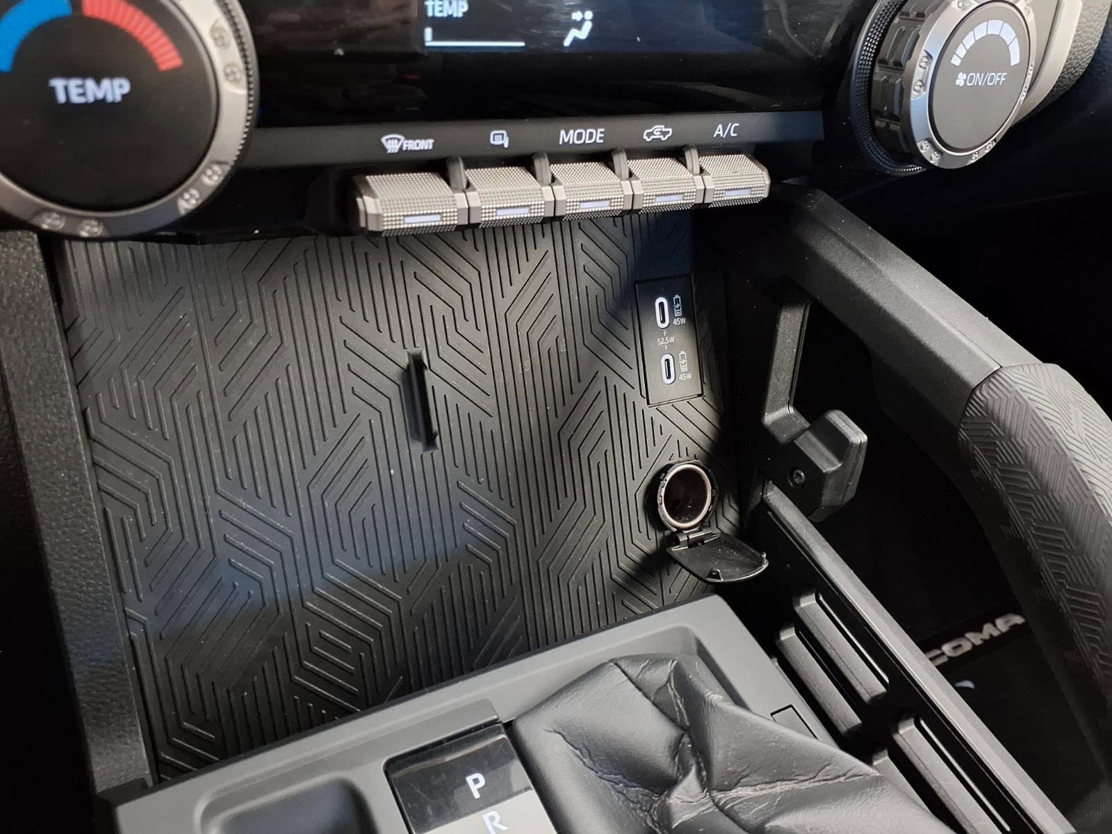 Used 2024 Toyota Tacoma SR image 12