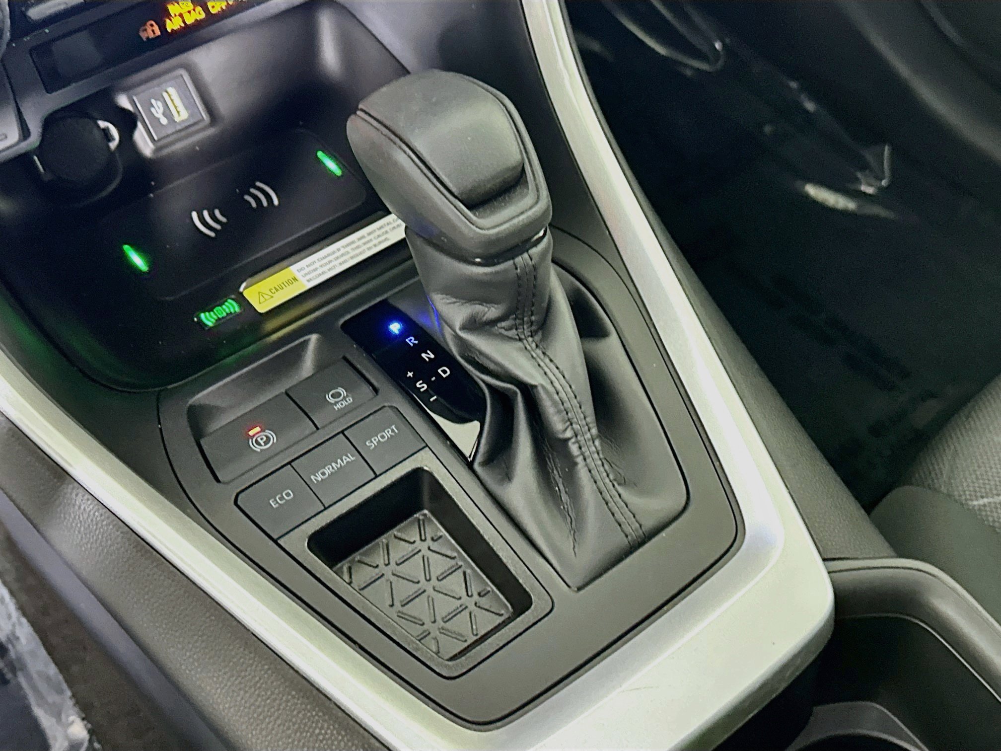 Certified 2024 Toyota RAV4 XLE FWD image 21