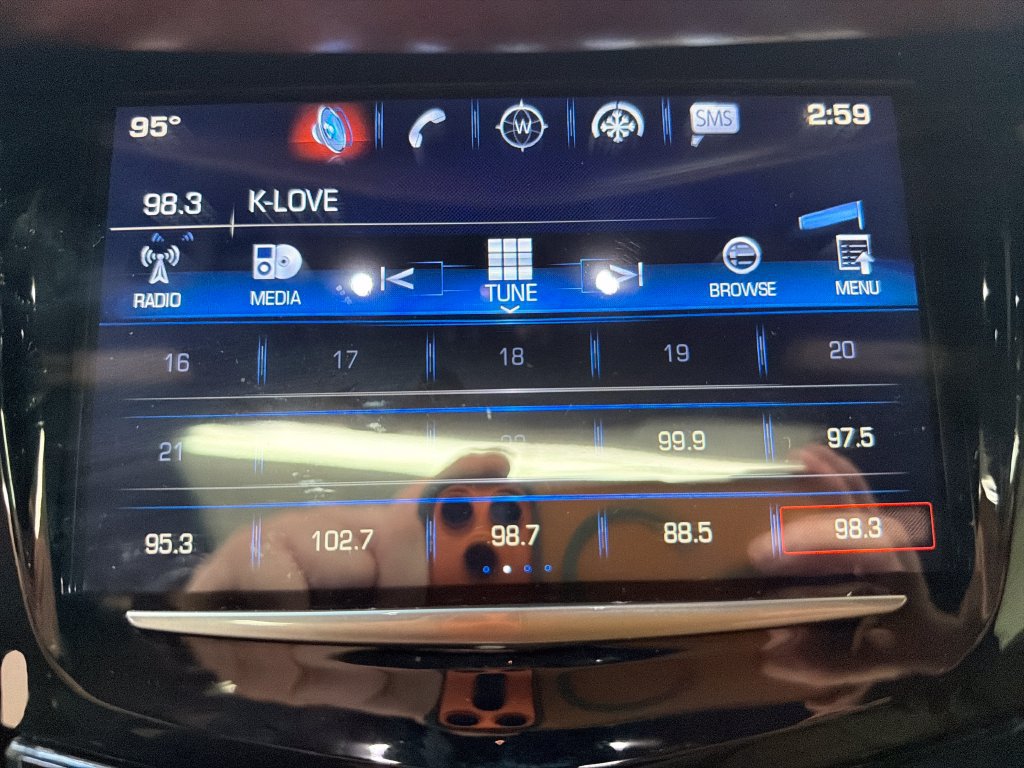 Used 2017 Cadillac Escalade Platinum AWD/4WD image 25