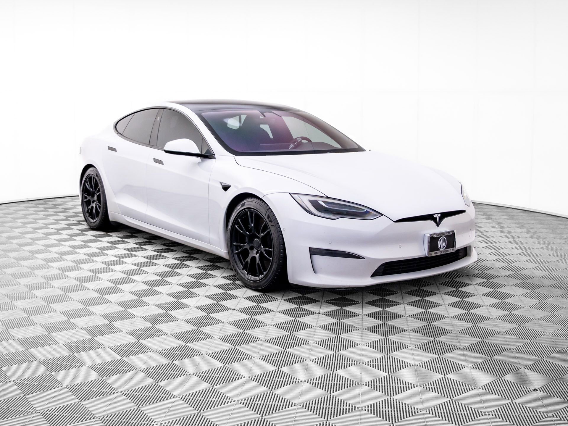 Used 2021 Tesla Model S Plaid image 7