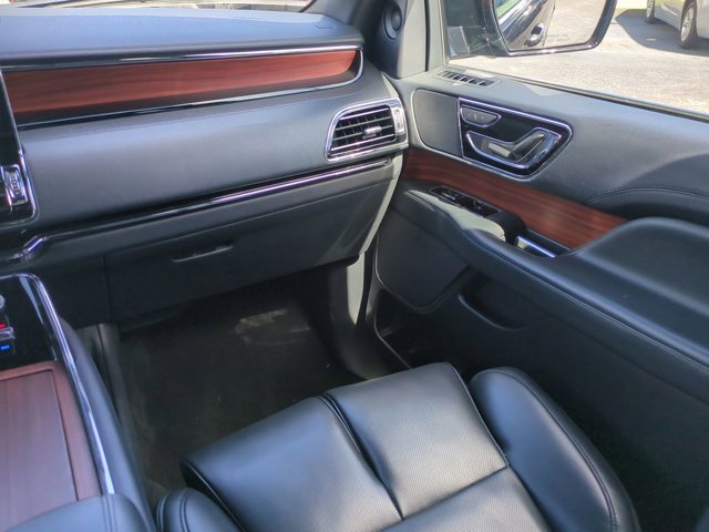 Used 2024 Lincoln Navigator L 4WD image 18