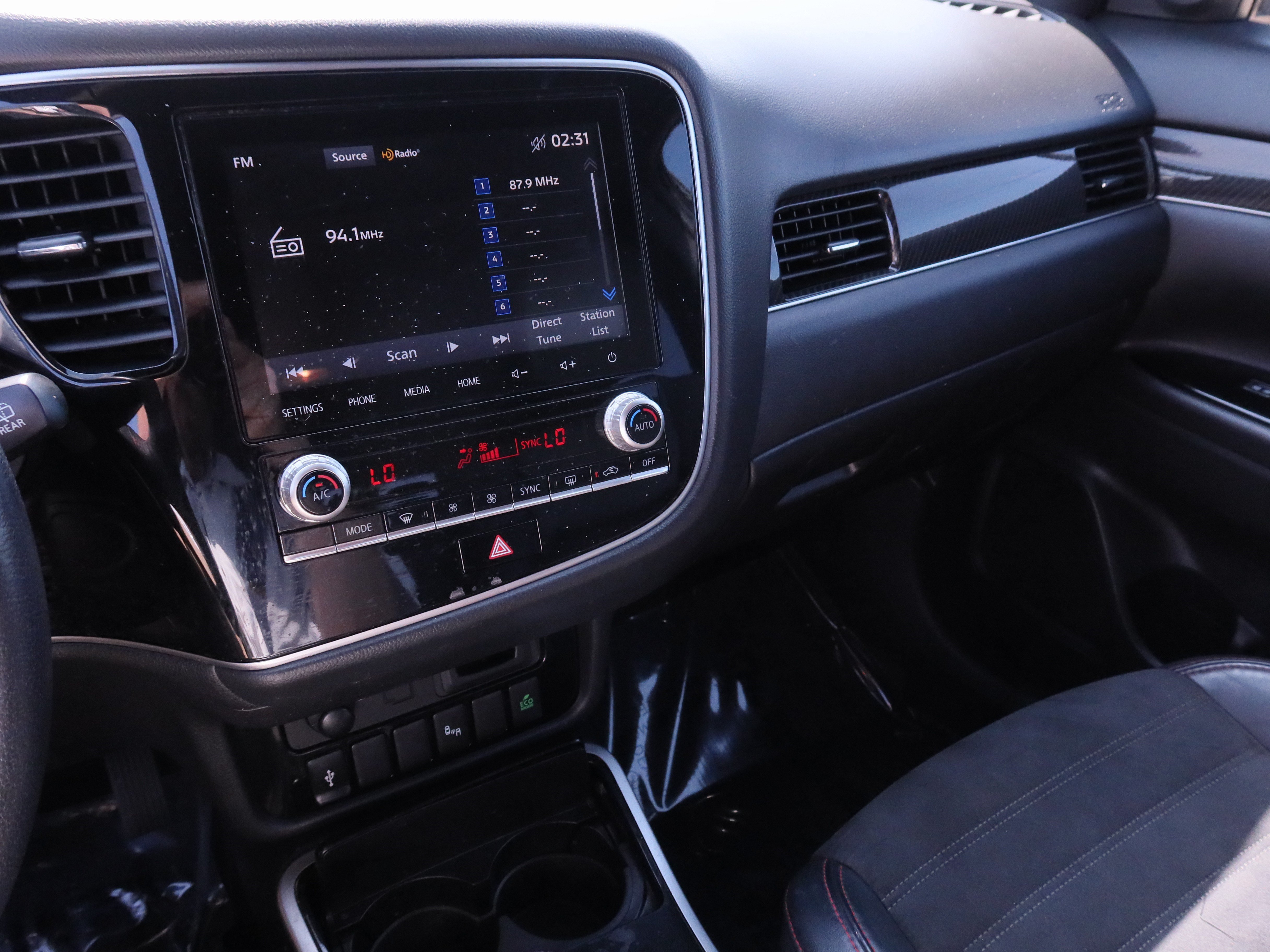 Used 2020 Mitsubishi Outlander LE FWD image 16