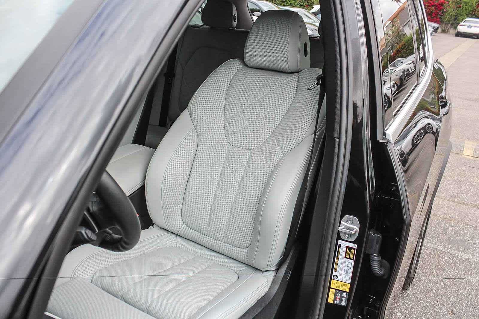 Used 2023 BMW X5 xDrive45e w/ Parking Assistance Package AWD/4WD image 25