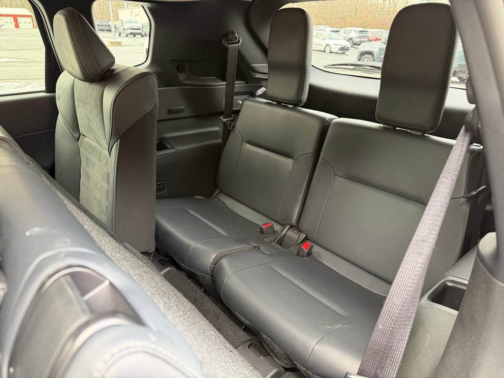 Used 2025 Mitsubishi Outlander SE image 25