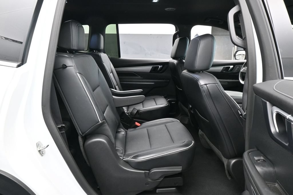 Used 2026 Buick Enclave Preferred w/ LPO, Floor Liner Package FWD image 43