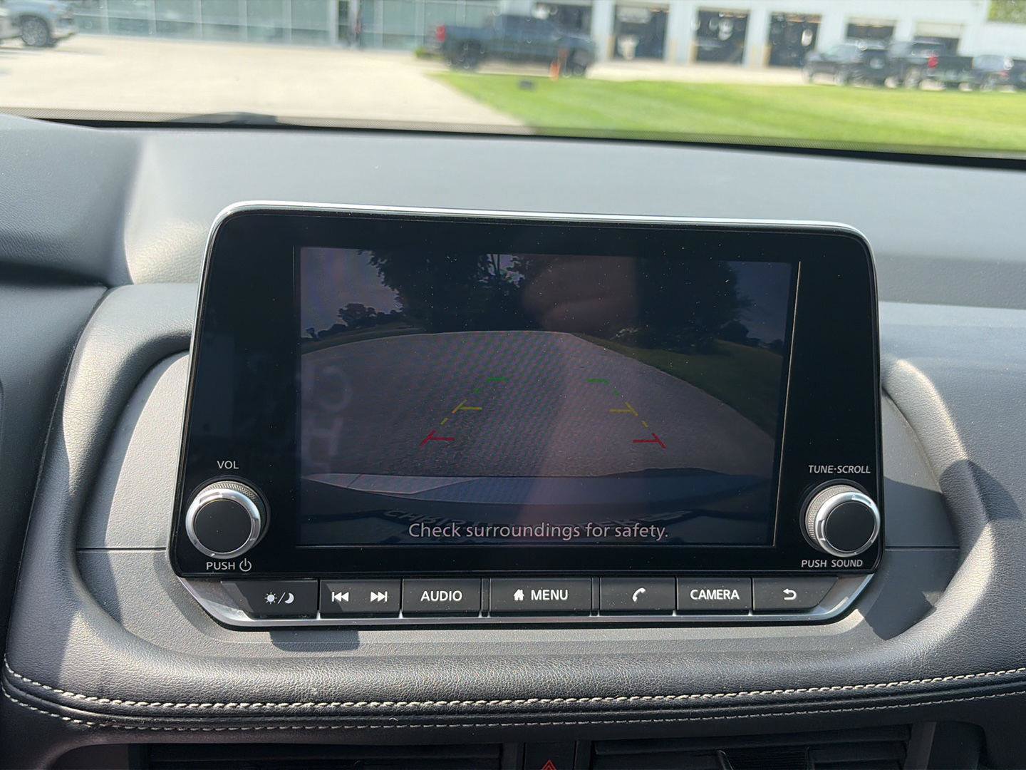 Used 2024 Nissan Rogue S FWD image 20