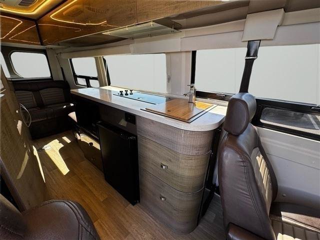Used 2017 Mercedes-Benz Sprinter 3500 image 25