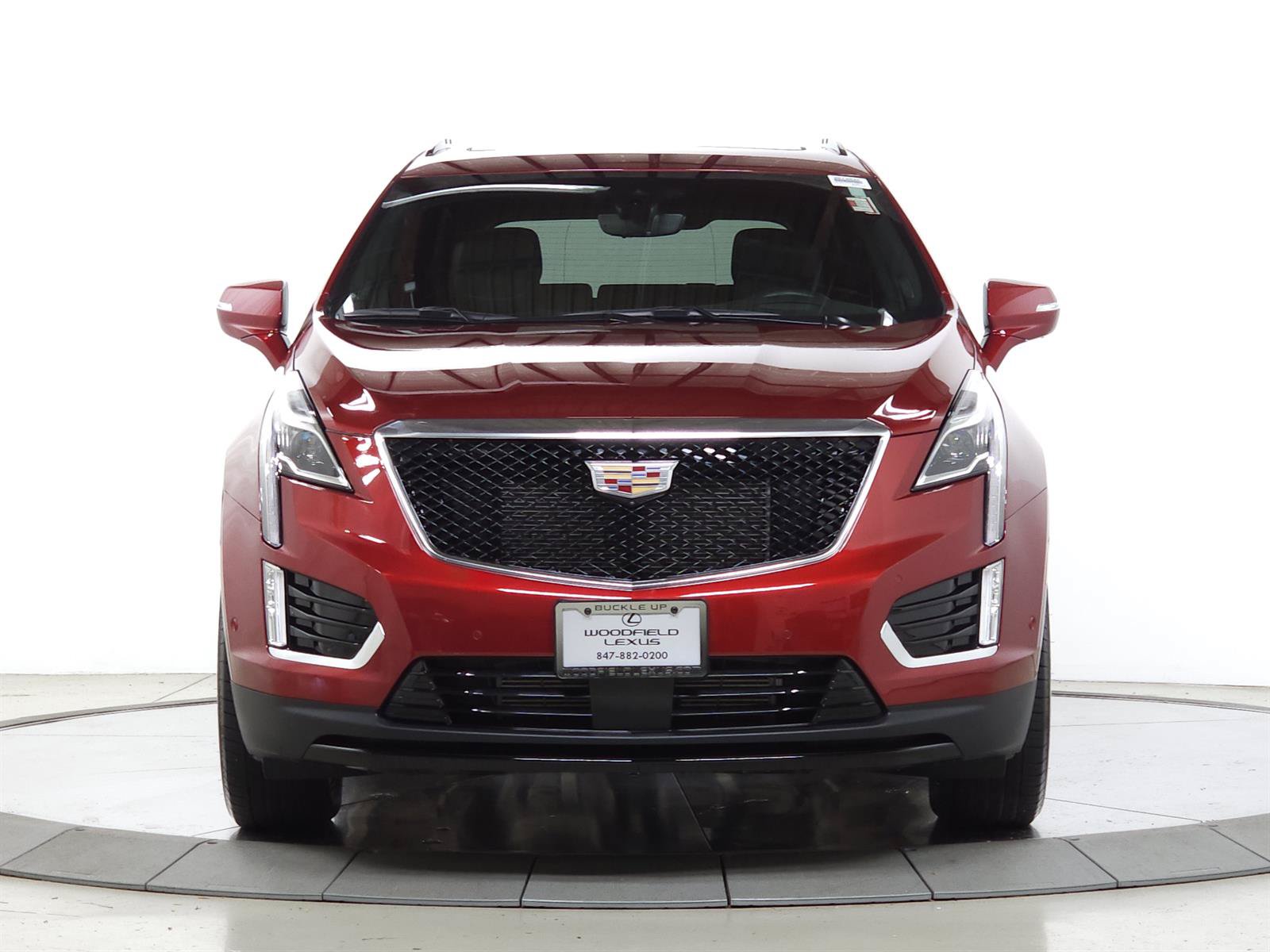 Used 2023 Cadillac XT5 Sportv w/ Technology Package AWD/4WD image 2
