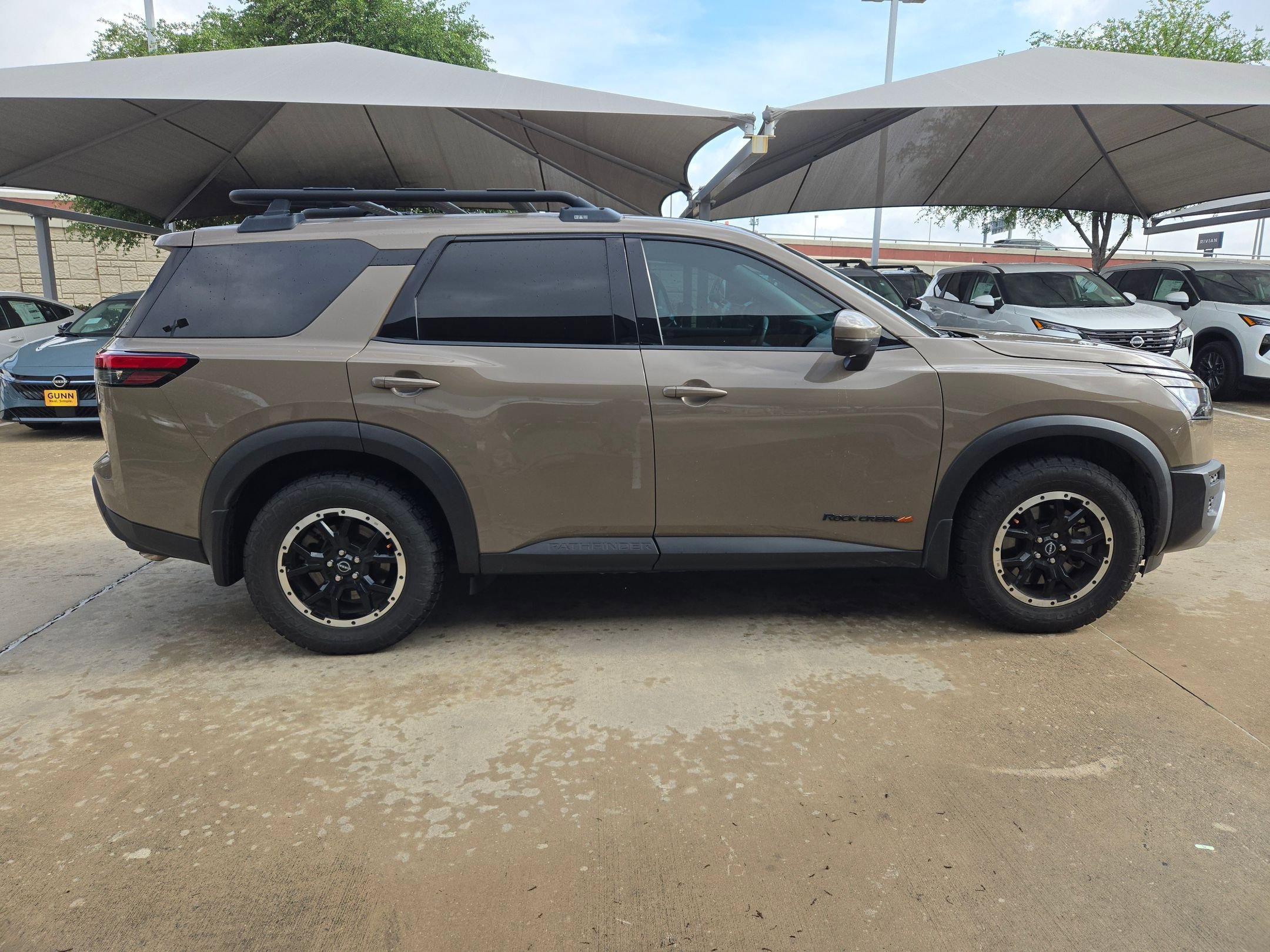 Used 2024 Nissan Pathfinder Rock Creek image 2