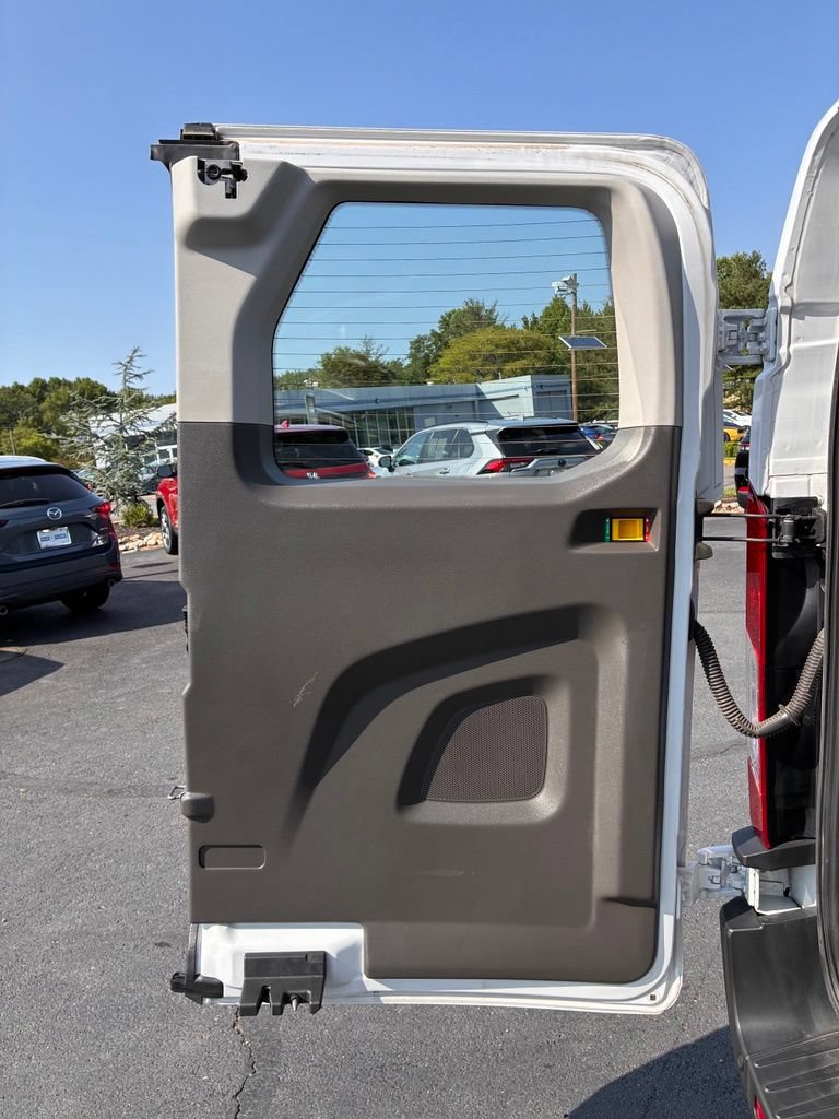 Used 2024 Ford Transit 350 XLT RWD image 18