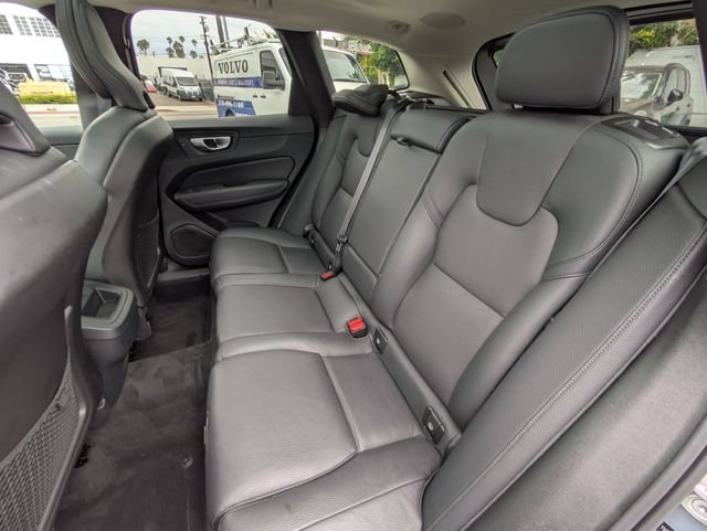 Certified 2024 Volvo XC60 B5 Plus w/ Protection Package Premier AWD/4WD image 26