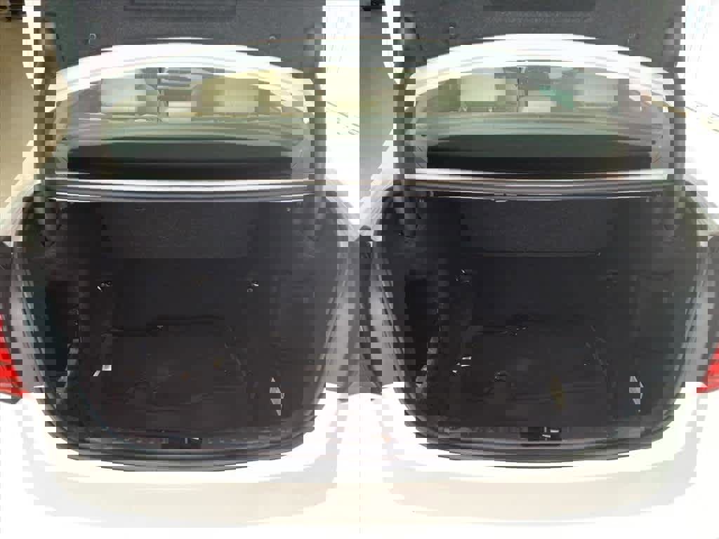 Used 2018 BMW 320i xDrive Sedan w/ Convenience Package image 20