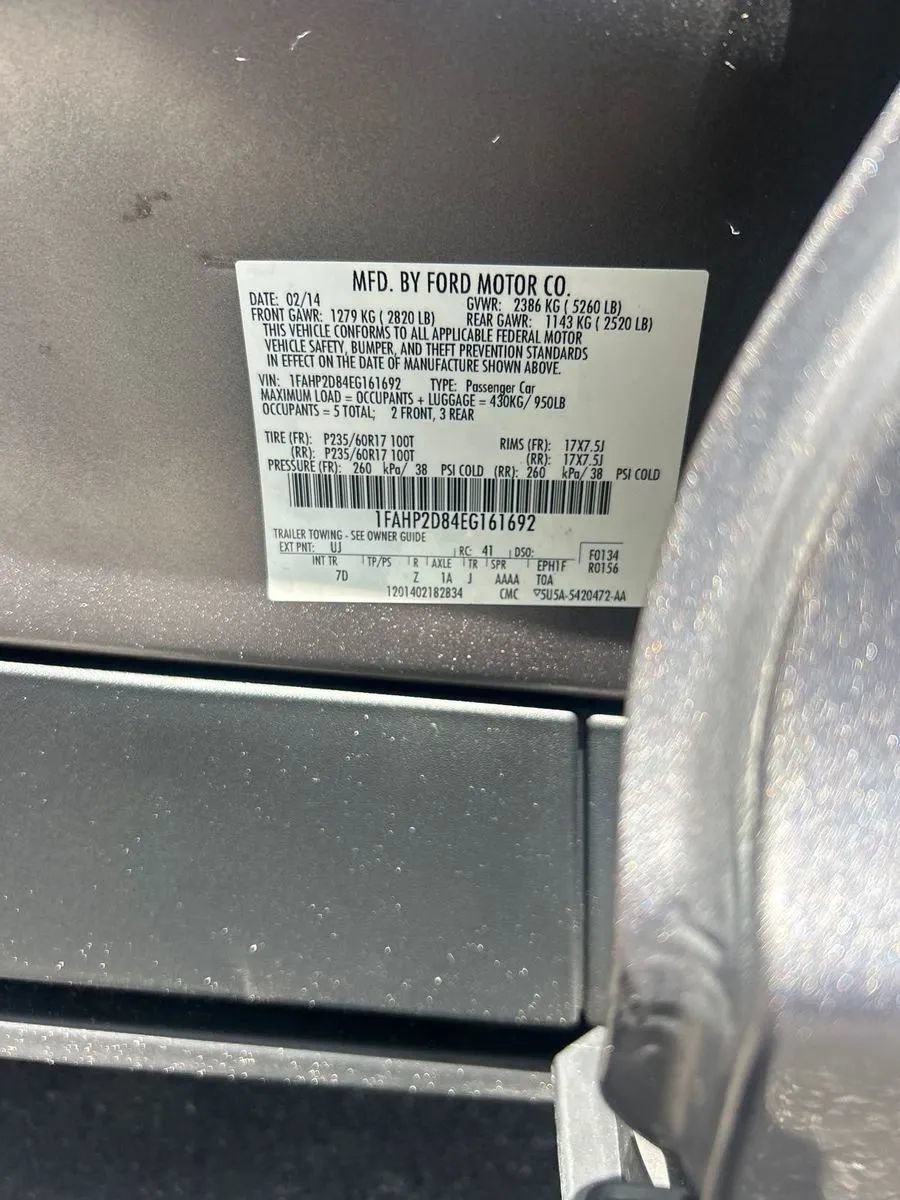 Used 2014 Ford Taurus SE FWD image 15