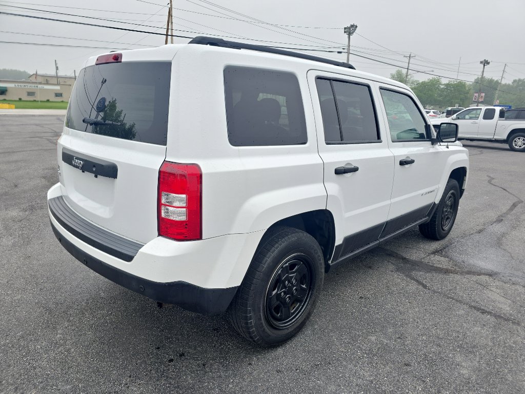 Used 2014 Jeep Patriot Sport image 6