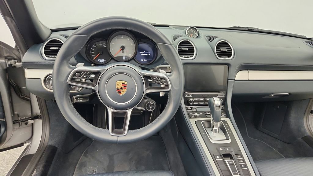 Used 2017 Porsche 718 Boxster S RWD image 34