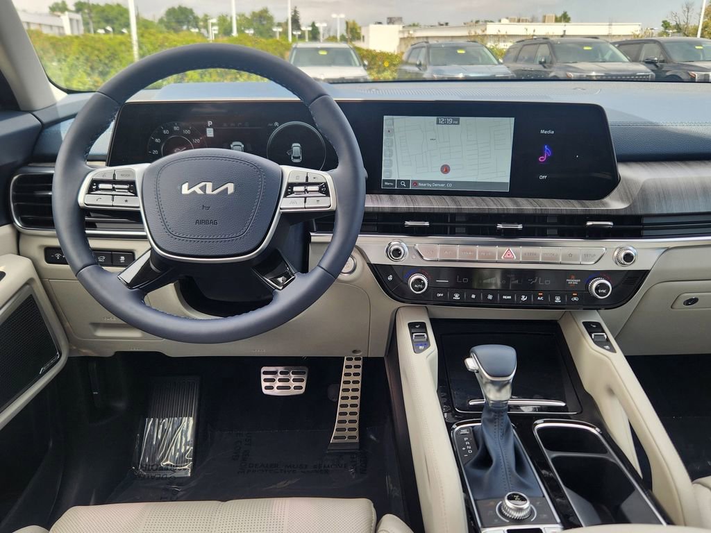 New 2025 Kia Telluride SX w/ SX Captain's Chair Package image 12