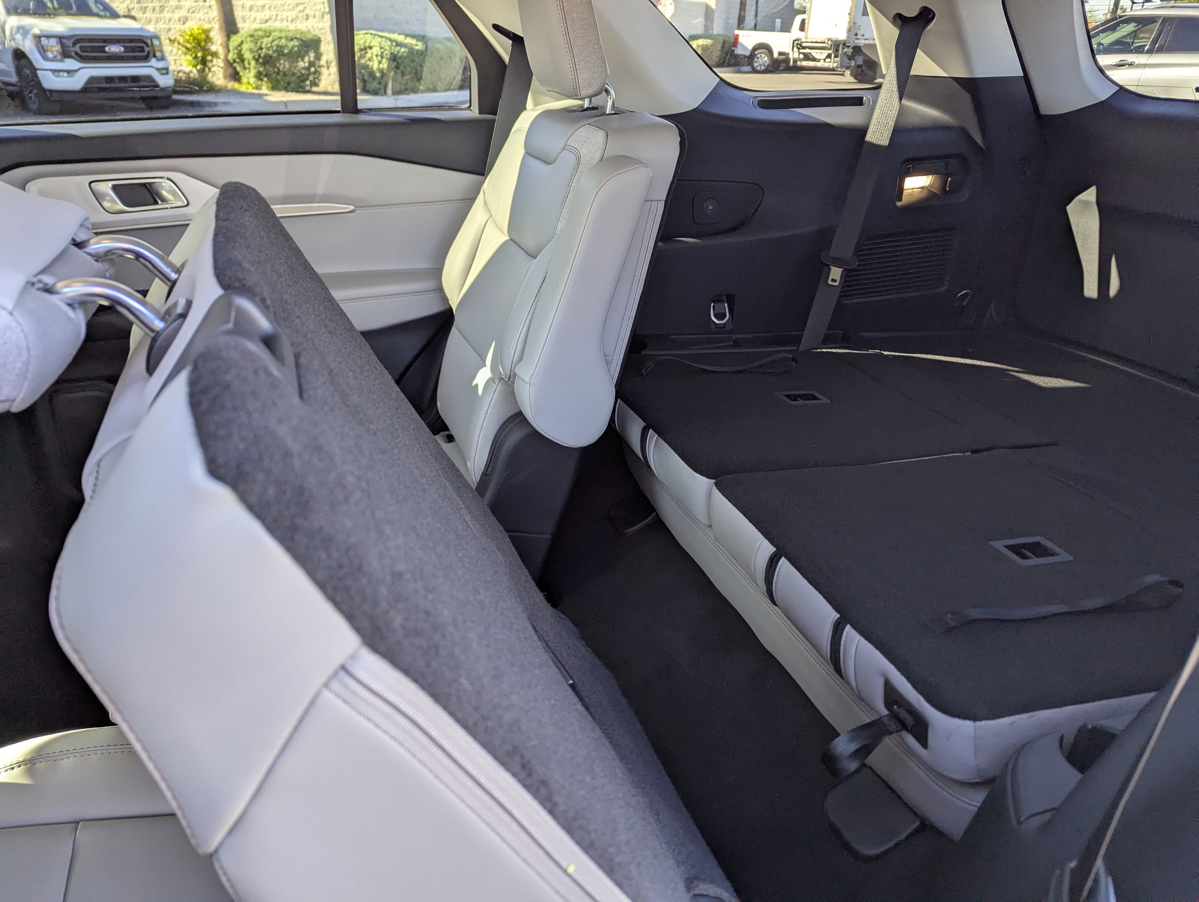 New 2025 Ford Explorer Active w/ Active Comfort Package image 8