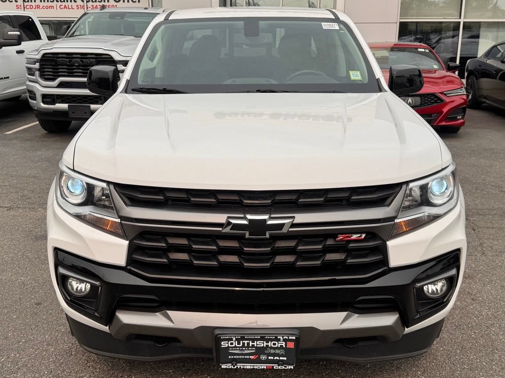 Used 2022 Chevrolet Colorado Z71 AWD/4WD image 2