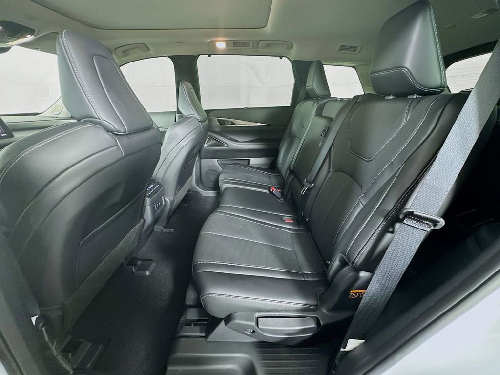 Certified 2026 INFINITI QX60 Luxe w/ Cargo Package FWD image 31