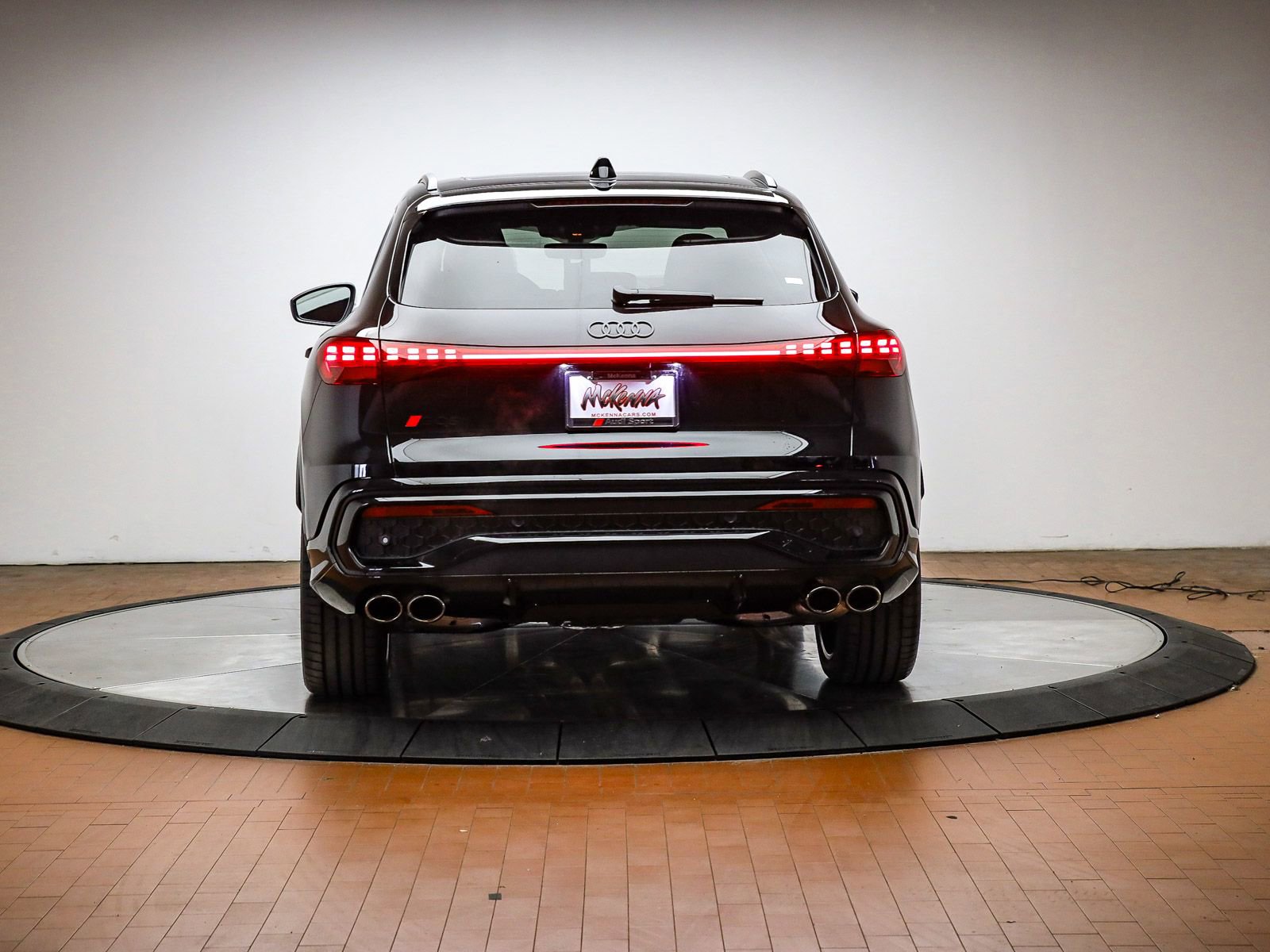 New 2025 Audi SQ5 Premium Plus AWD/4WD image 3