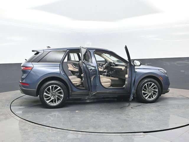 Used 2022 Lincoln Corsair AWD w/ Equipment Group 101A image 28