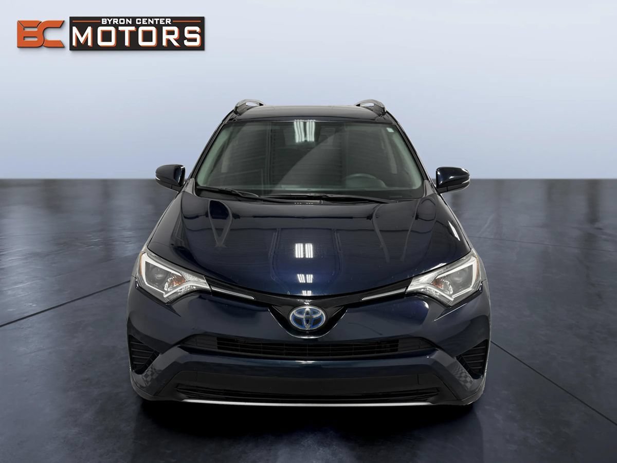 Used 2018 Toyota RAV4 LE AWD/4WD image 8
