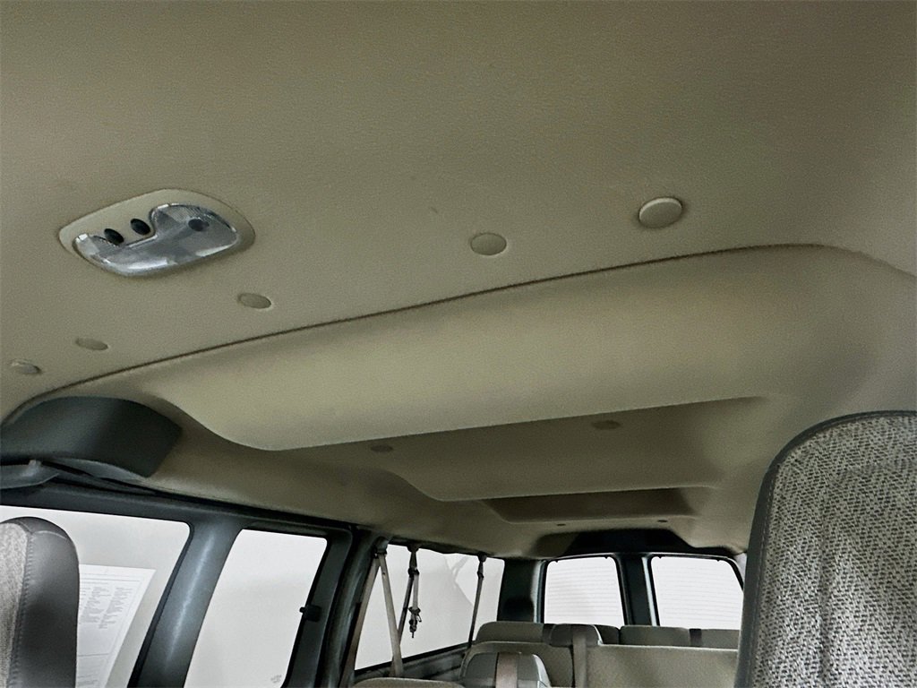 Used 2023 Chevrolet Express 3500 LS image 20