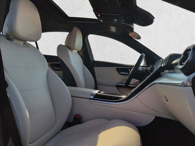 Used 2025 Mercedes-Benz C 300 4MATIC Sedan image 21