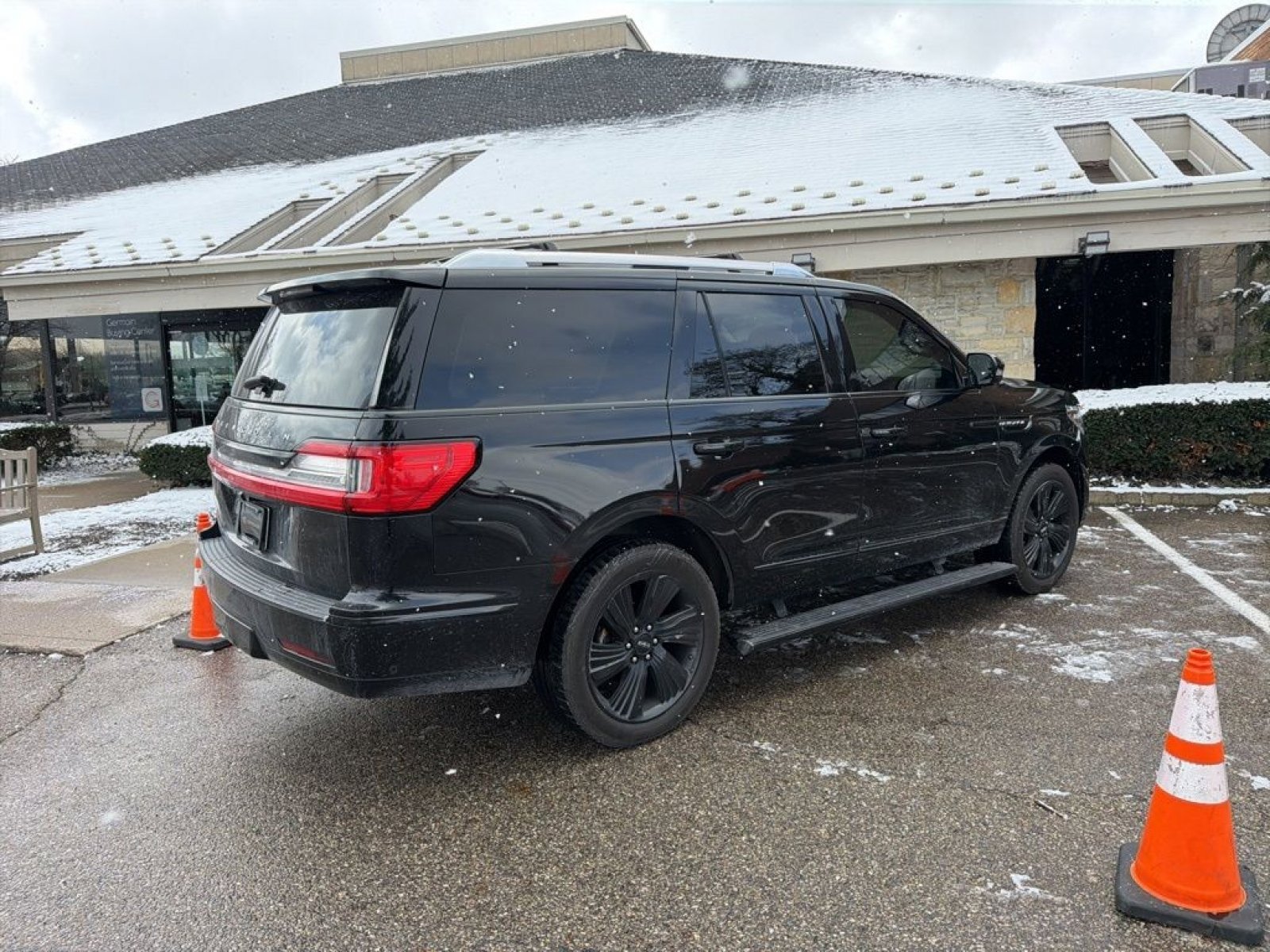 Used 2019 Lincoln Navigator Reserve image 8