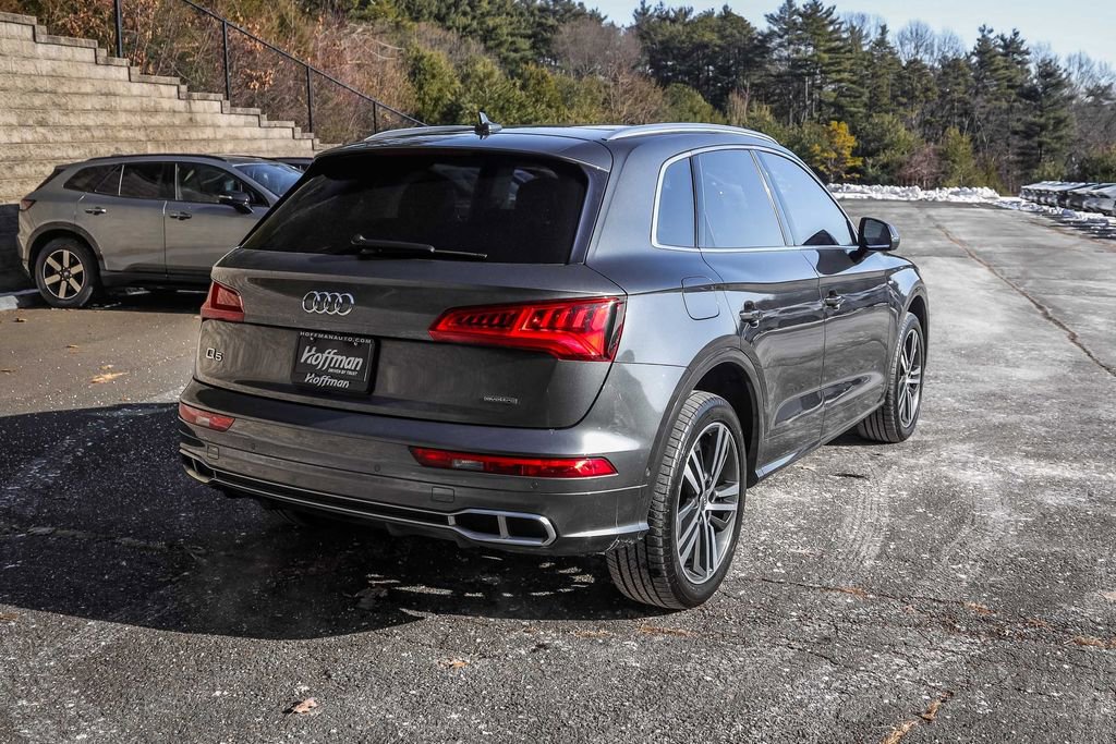 Used 2020 Audi Q5 e Prestige w/ Prestige Package image 4