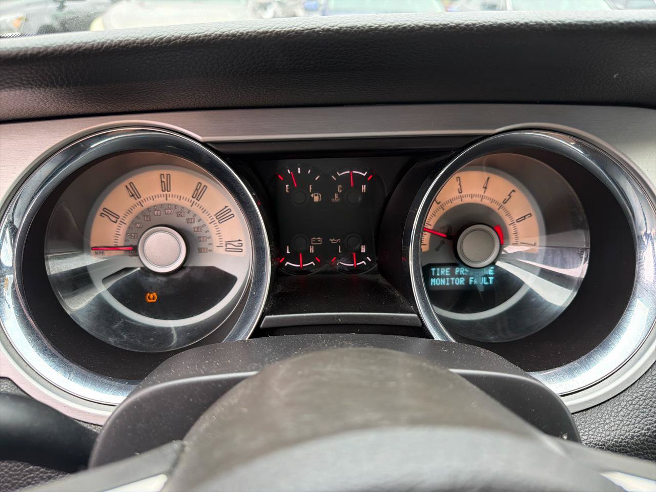 Used 2010 Ford Mustang Coupe RWD image 13
