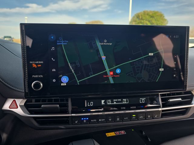 Used 2025 Toyota Sienna Limited image 23