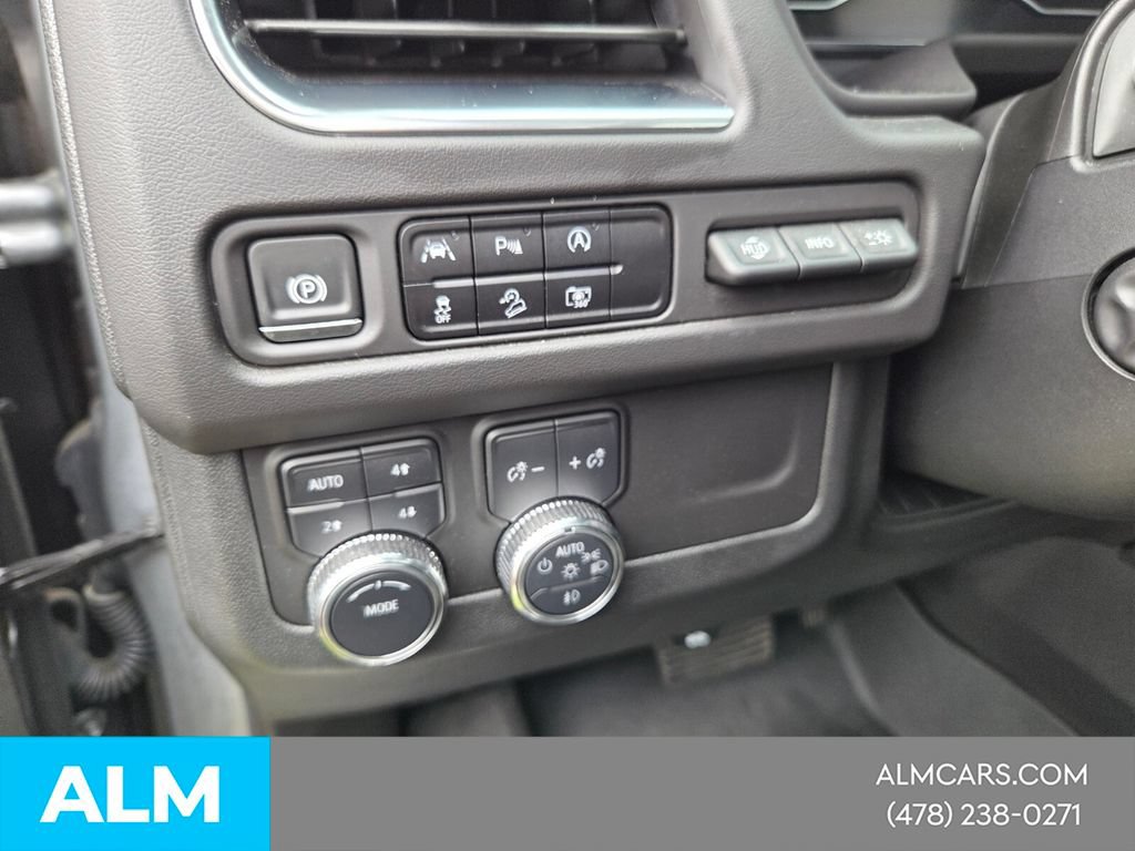 Used 2024 GMC Yukon AT4 w/ Technology Package AWD/4WD image 25