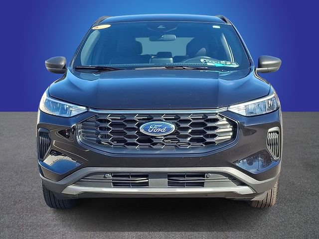 Used 2025 Ford Escape ST-Line image 2